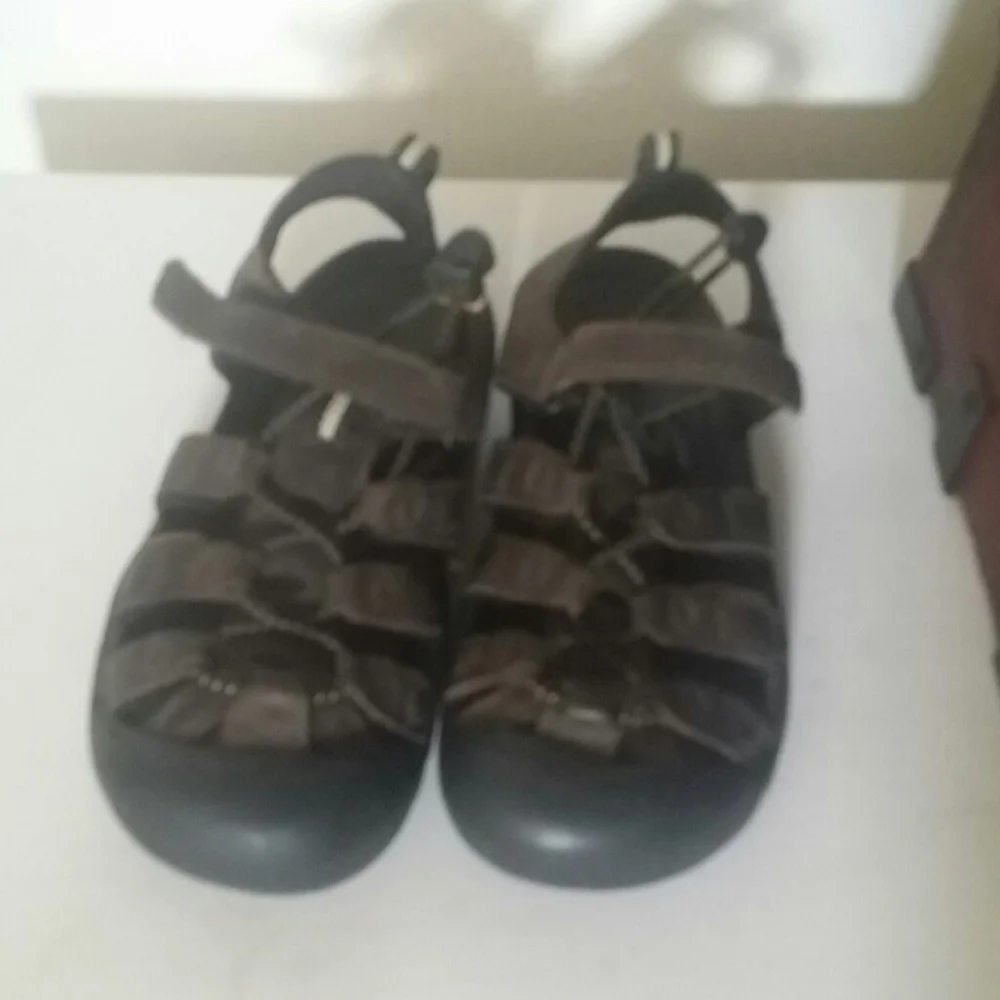 Keen Waterproof Sandals Size 5